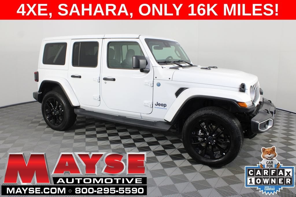 2025 Jeep Wrangler 4xe Sahara in White/Sahra/4Xe — front three-quarter view