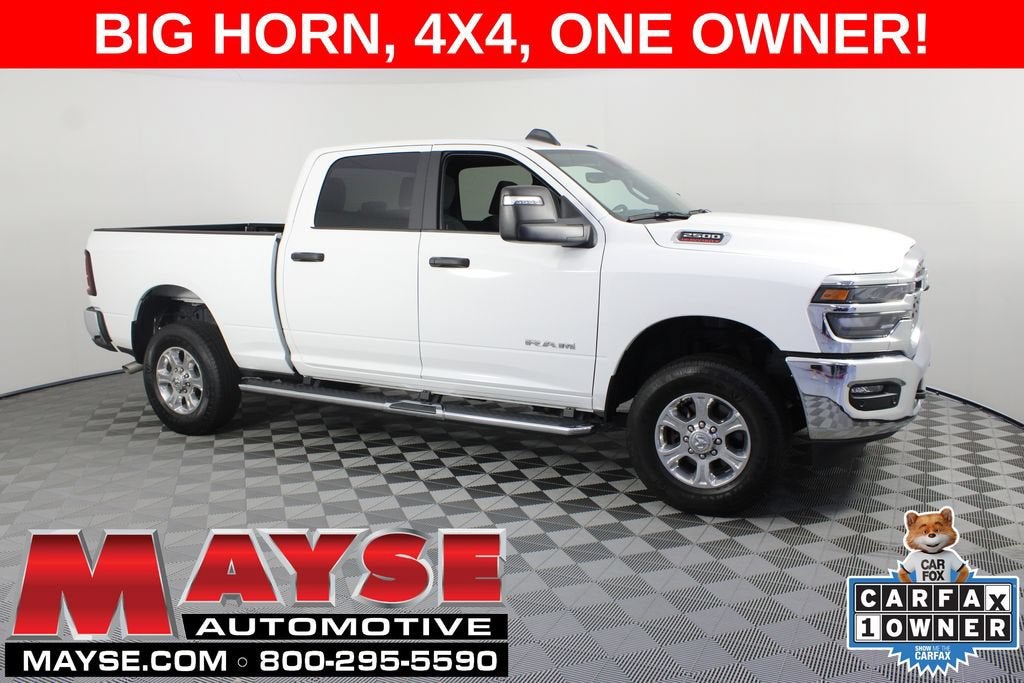 2026 RAM 2500 Big Horn in White/Bighorn/4 — front three-quarter view